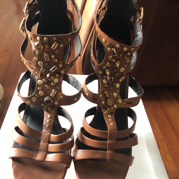 Sandals - Picture 2 of 7